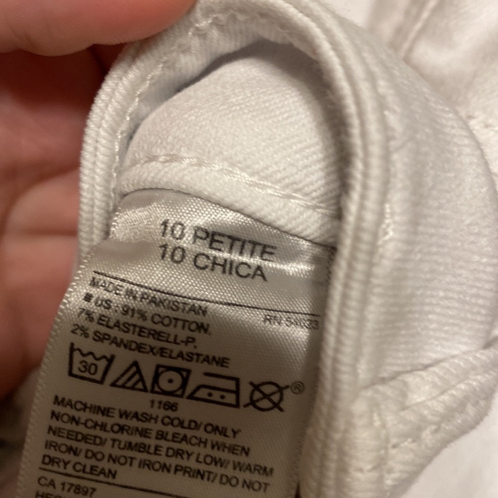 OLD NAVY. Women’s jeans. - Picture 7 of 7
